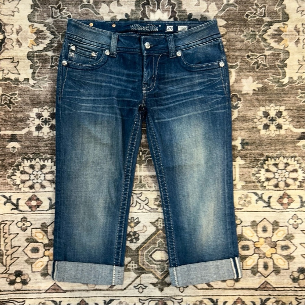 Miss Me y2k angel wings capri Cropped Jeans